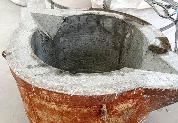 Plastic Refractories for Iron Ladle